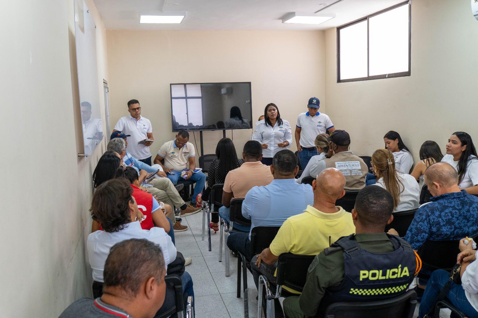 imagen de Alcaldía de Riohacha y comerciantes de la Avenida Primera, unidos para promover el sentido de pertenencia y la cultura ciudadana