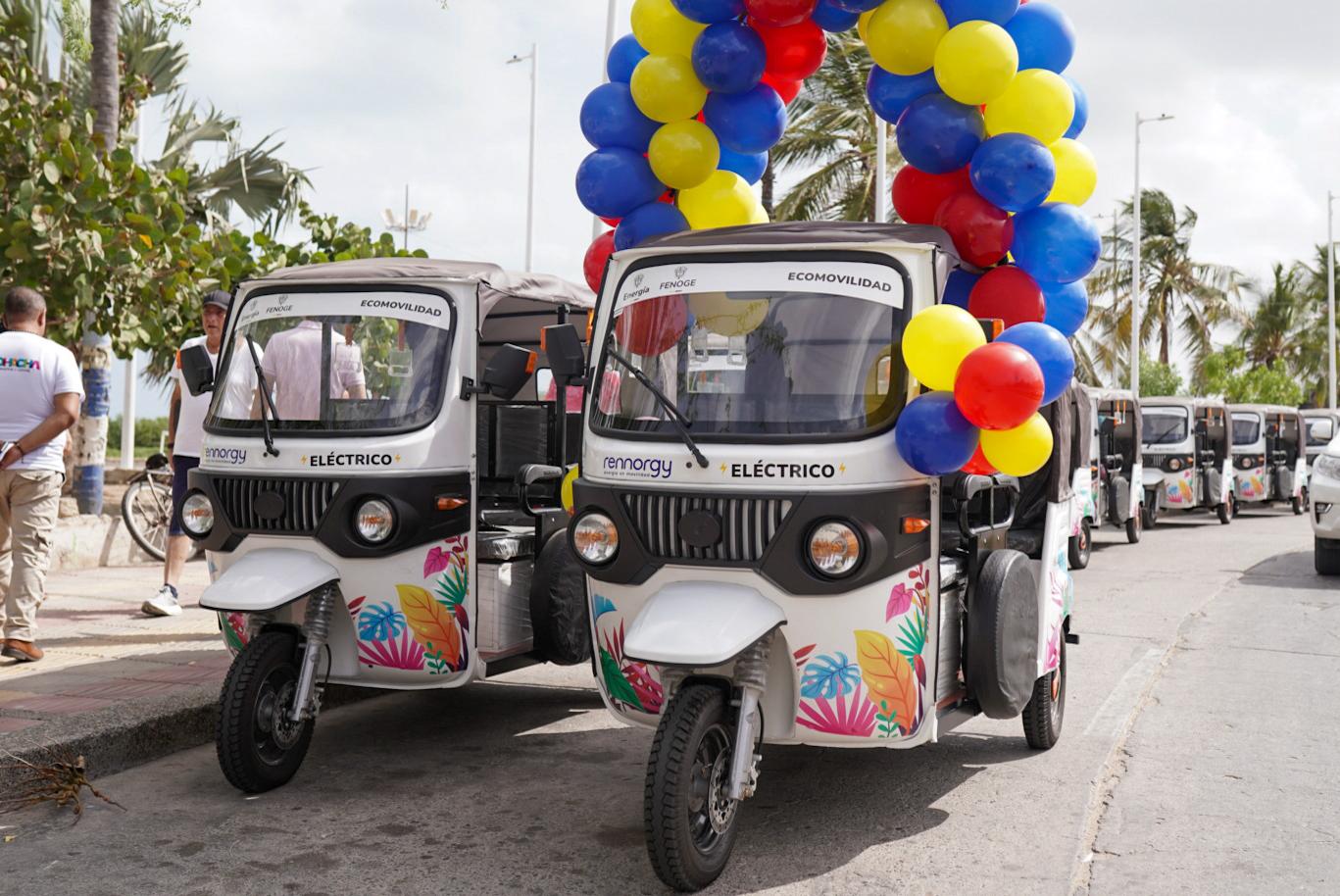 imagen de En Riohacha se impulsa el turismo sostenible, con la entrega de 18 motocarros eléctricos a operadores turísticos