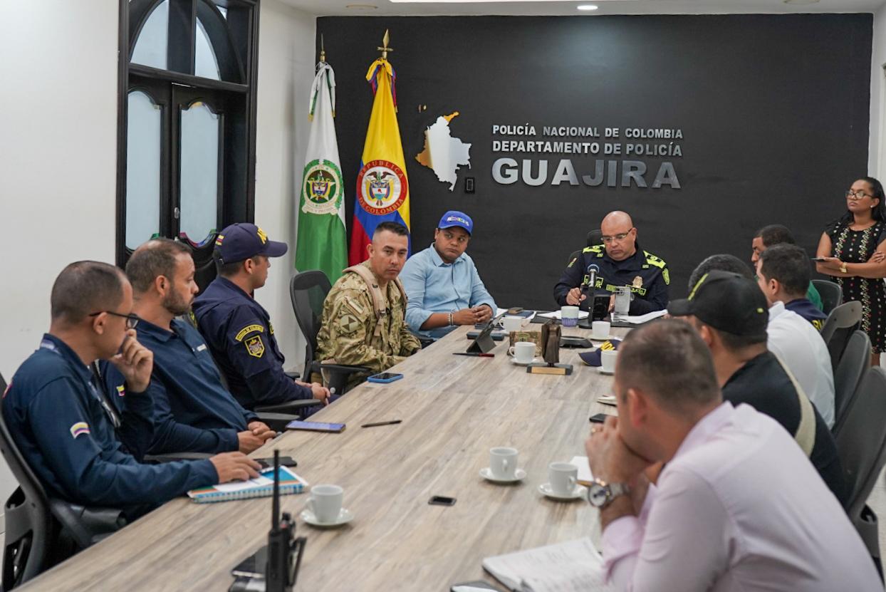 imagen de Alcalde Genaro Redondo y fuerza pública, implementan estrategias para mejorar la seguridad en Riohacha